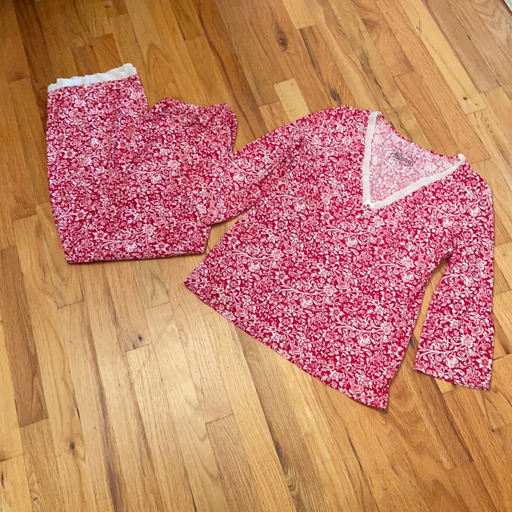 Gilligan & O'Malley Red Floral Pajama Set